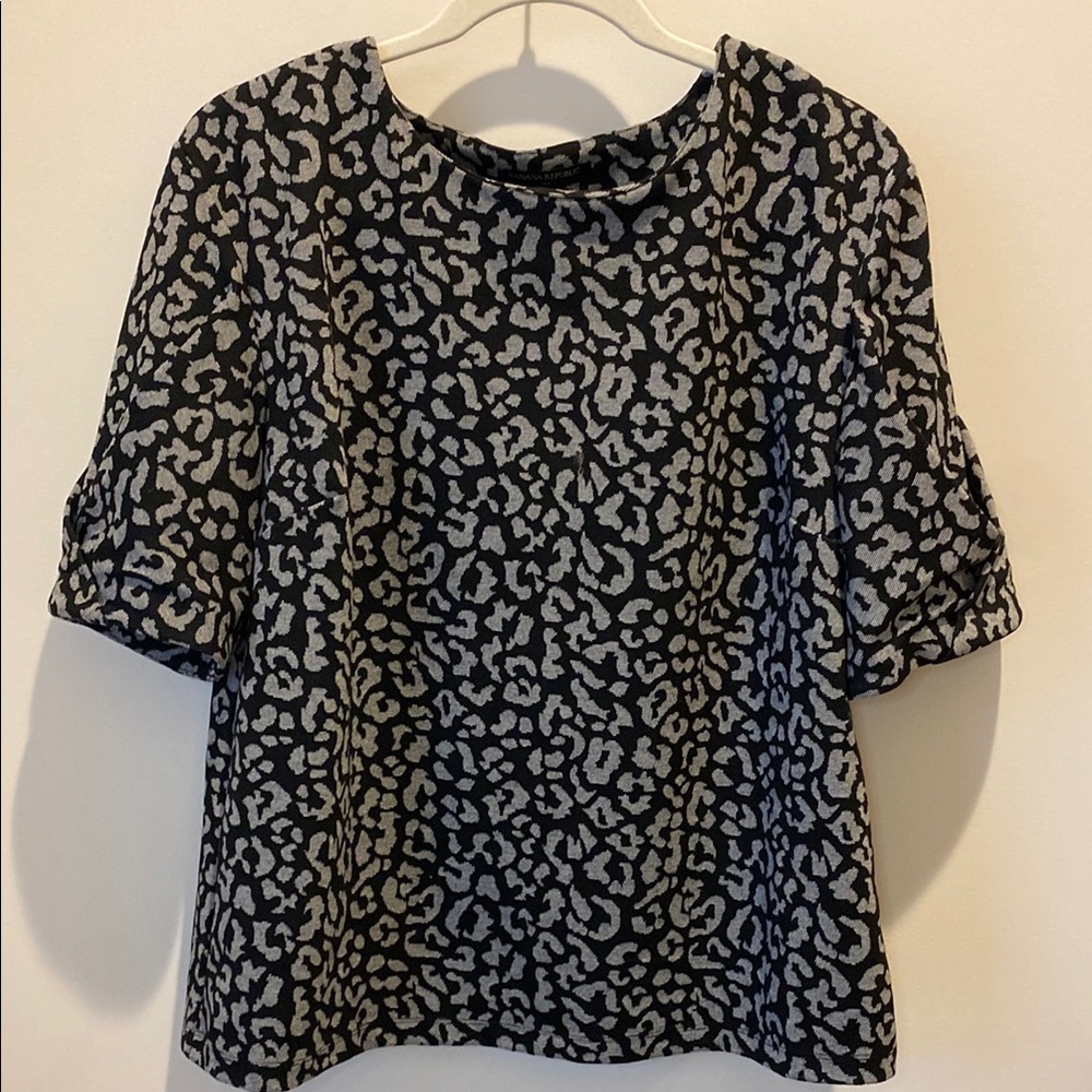 Stylish Black and Gray Women's Top Banana Republic